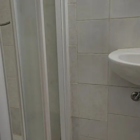 דירה Sunny Apt