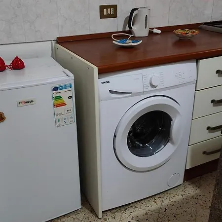Sunny Apt דירה *
